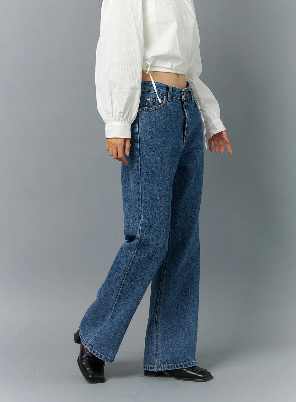 Straight Leg Jeans ON324